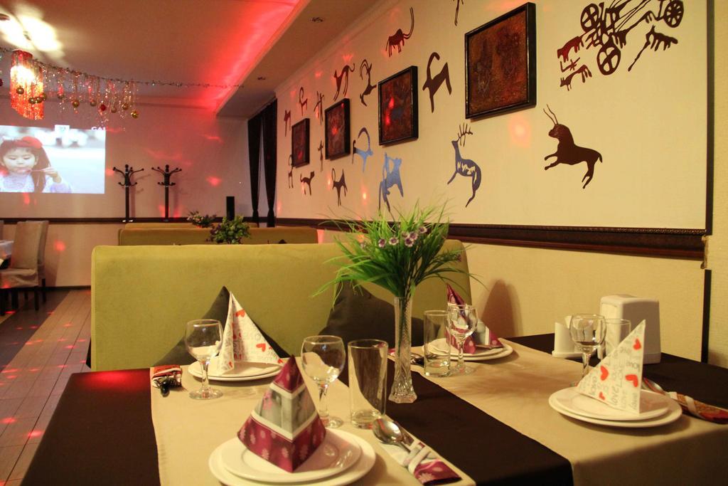 Astina Hotel Astana Buitenkant foto